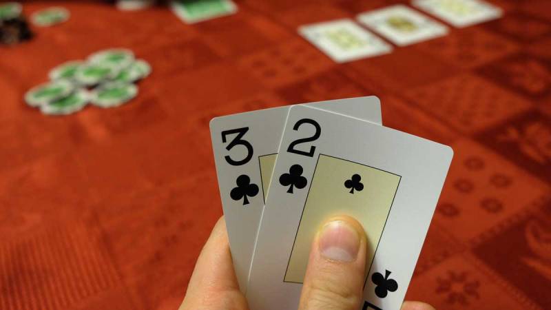 Khi nào nên sử dụng semi-bluff hiệu quả